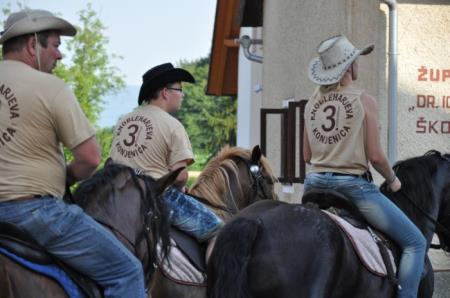 KNOBLEHARJEVO 2012 - Pohod Knobleharjeve konjenice 2012 7